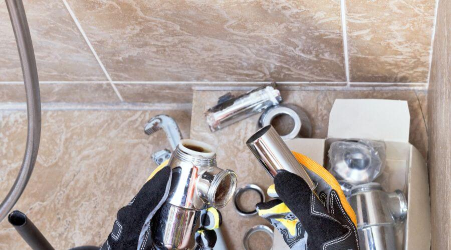Professional gutter cleaning in Harrah, OK